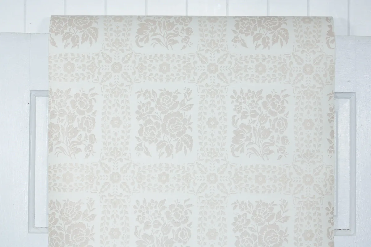 1970s Floral Vintage Wallpaper
