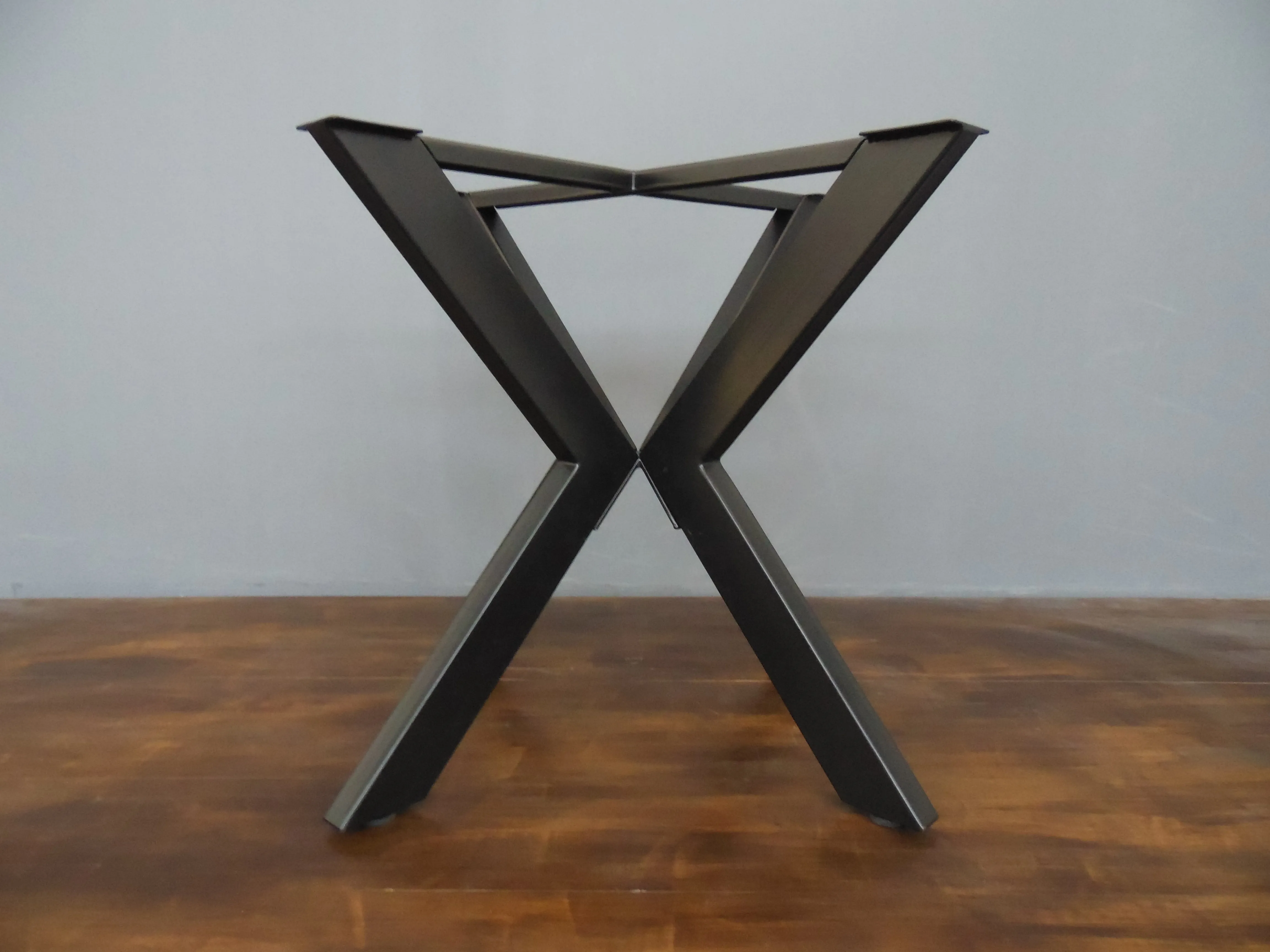 28" Tug 28" Round Table Base For 40-46 '' Round Table Tops