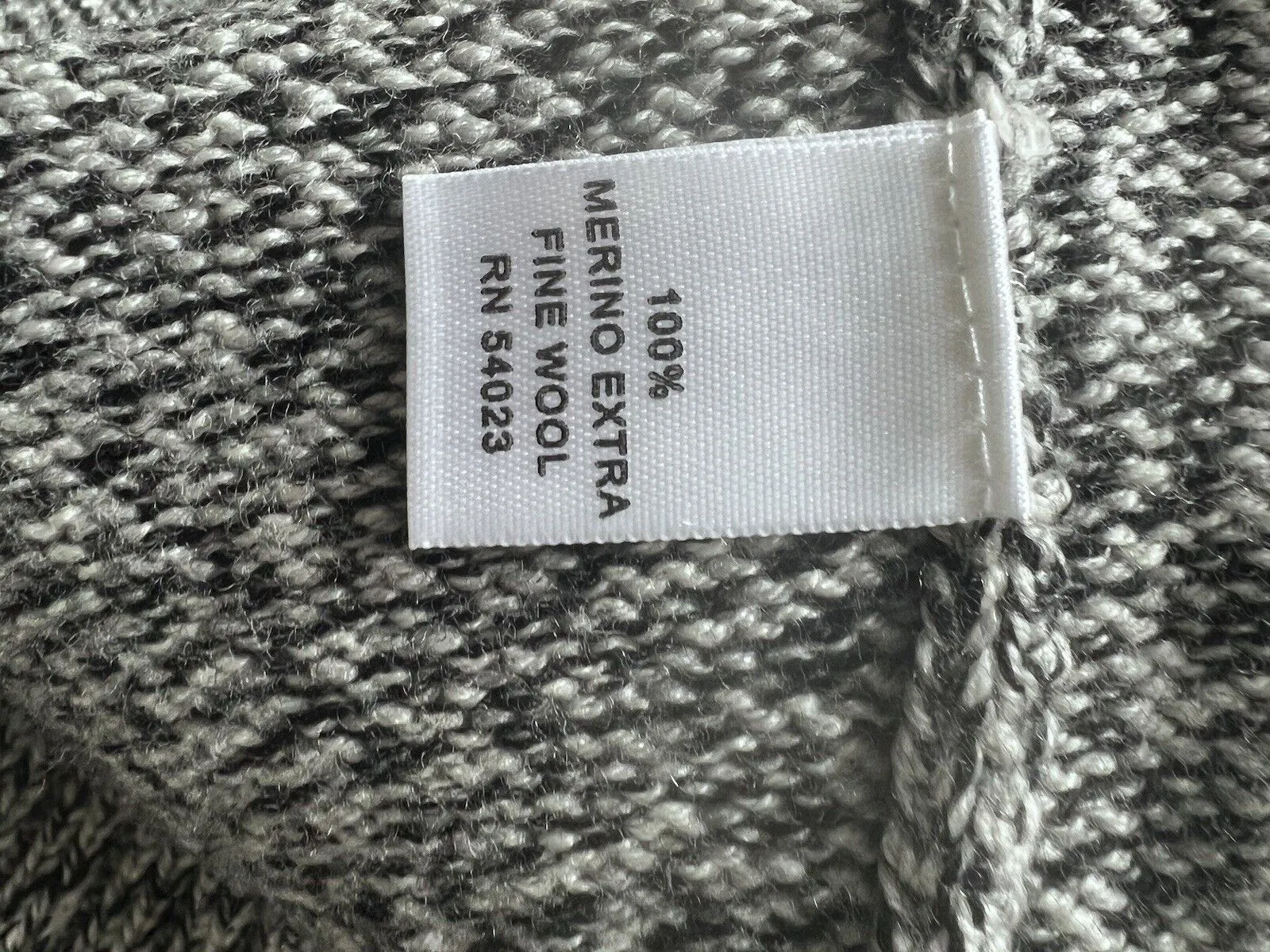 BANANA REPUBLIC Mens Cardigan Sweater Sz S Gray 100% Merino Extra Fine Wool