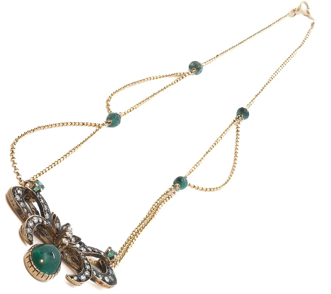 CABOCHON EMERALD PENDANT NECKLACE