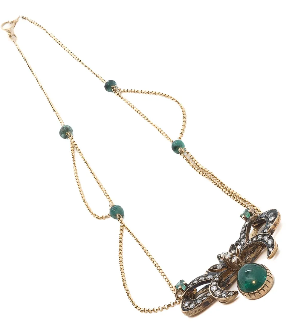 CABOCHON EMERALD PENDANT NECKLACE