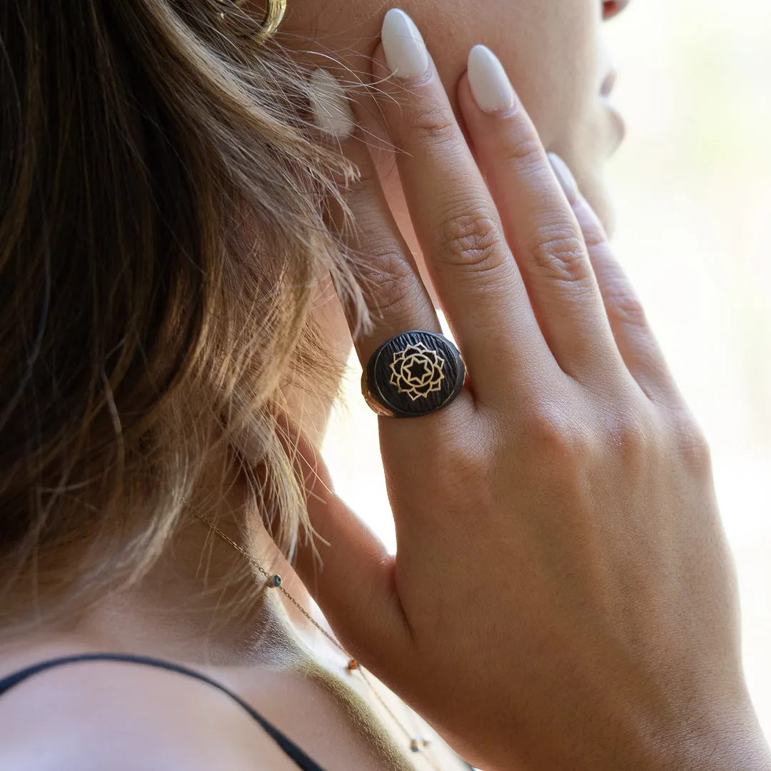 CHAKRA SIGNET RING