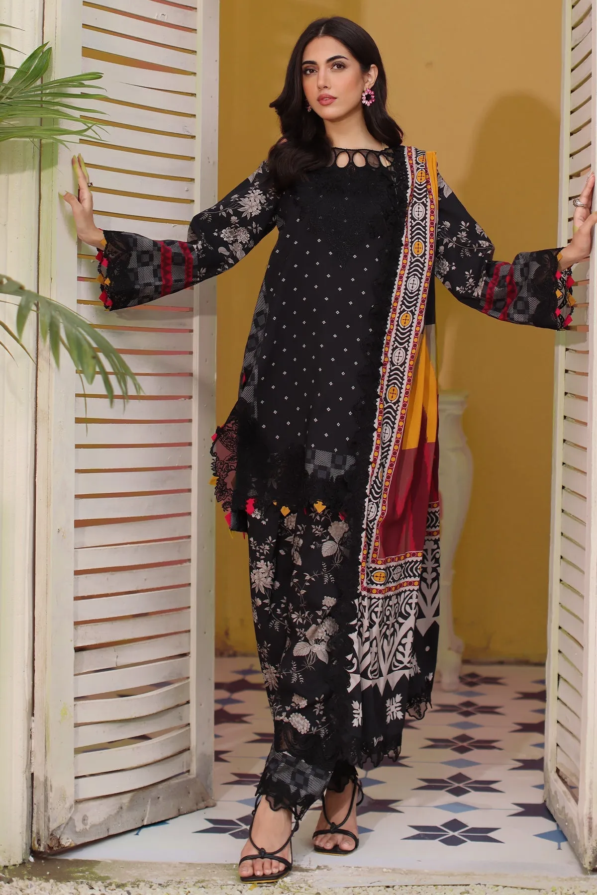 CHARIZMA | Embroidered Linen Shawl '24 | SHW4-03