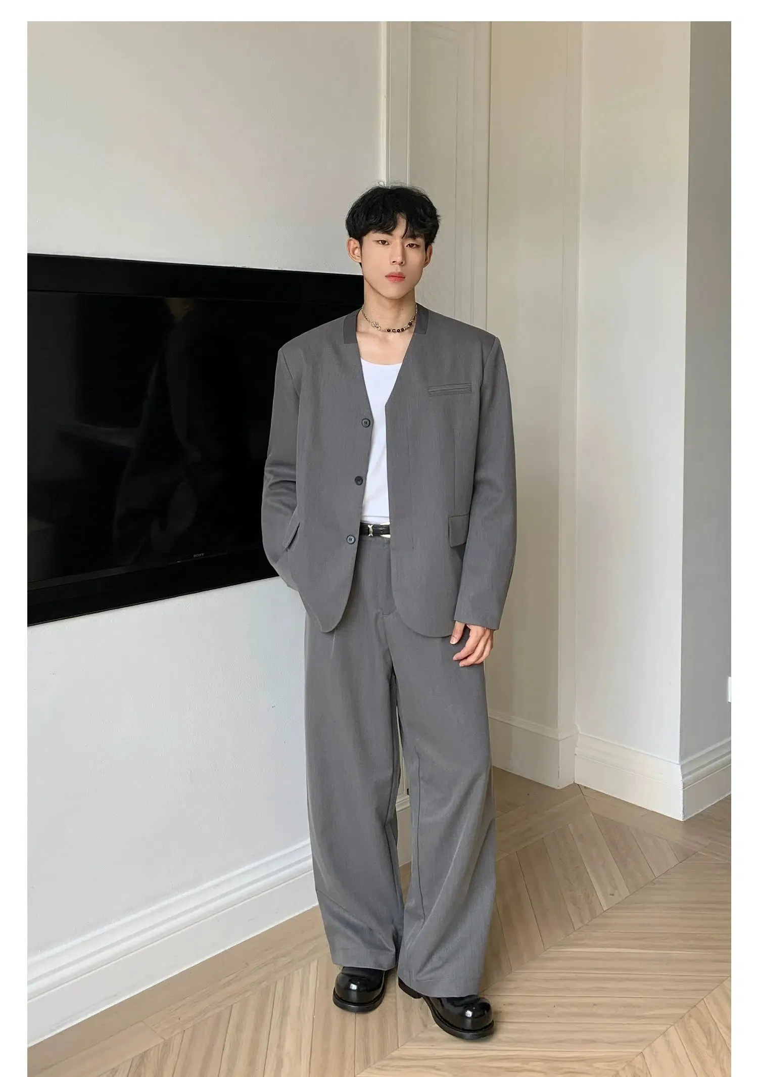 Classic Tailored Fashion Suit