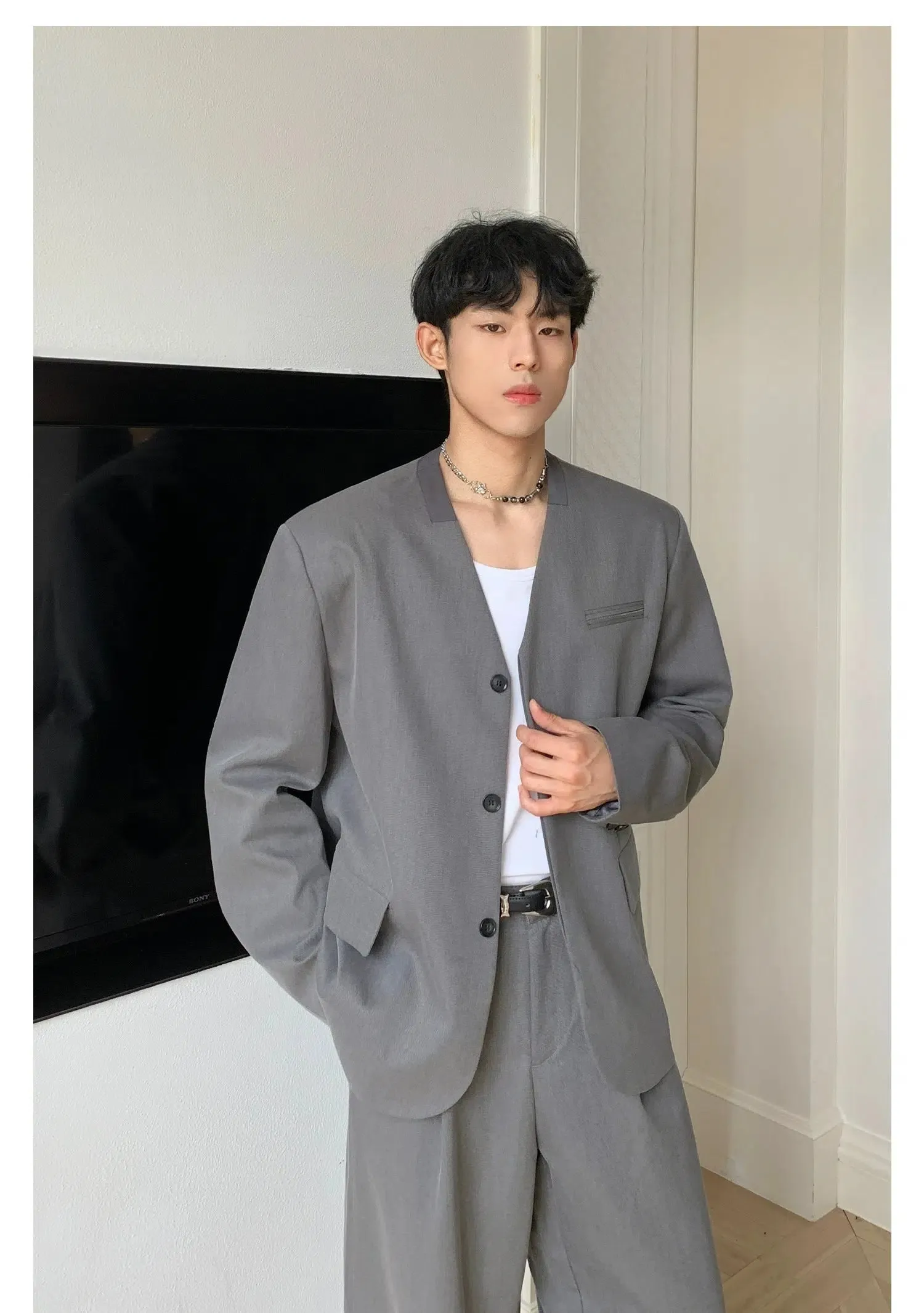 Classic Tailored Fashion Suit
