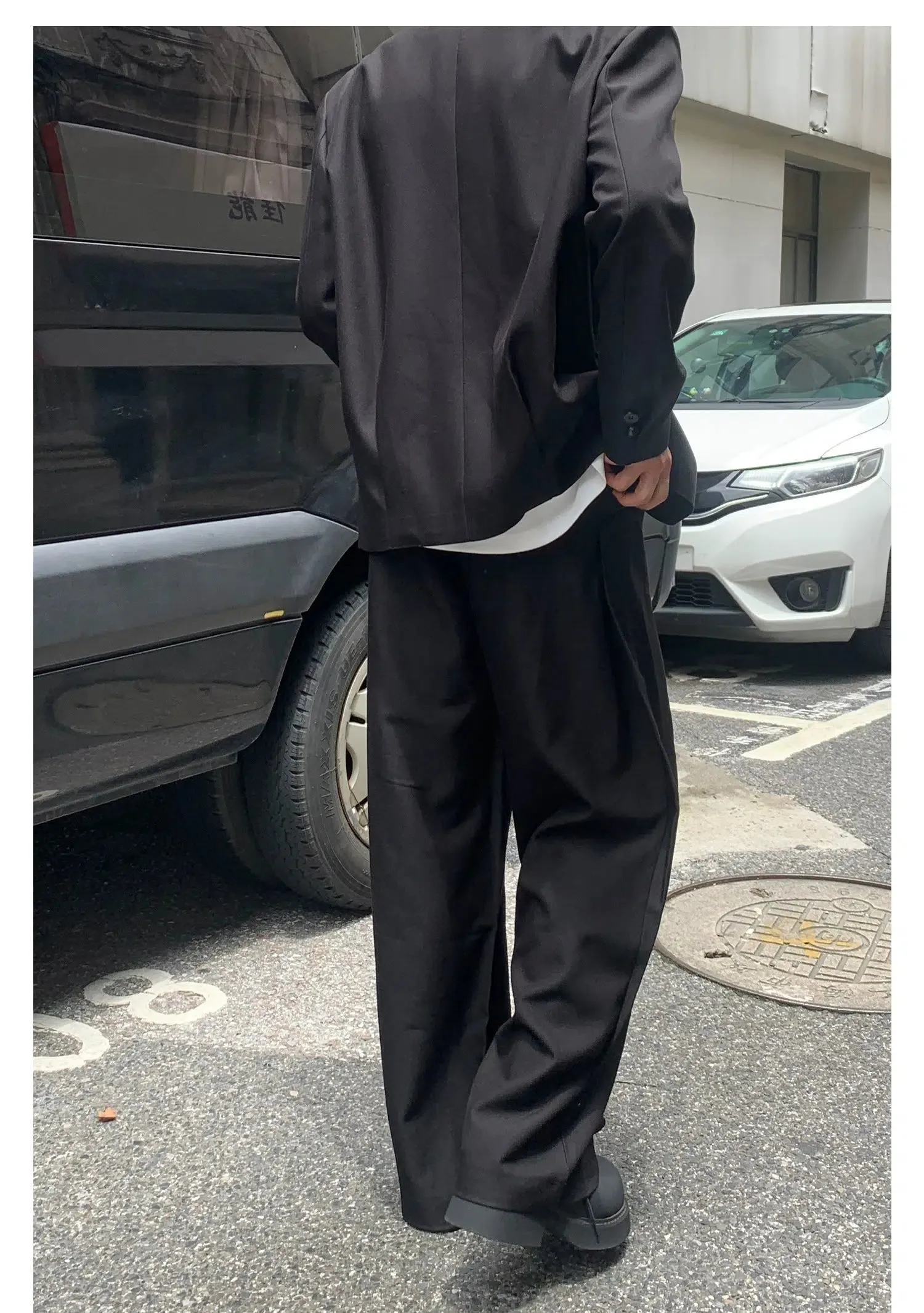 Classic Tailored Fashion Suit