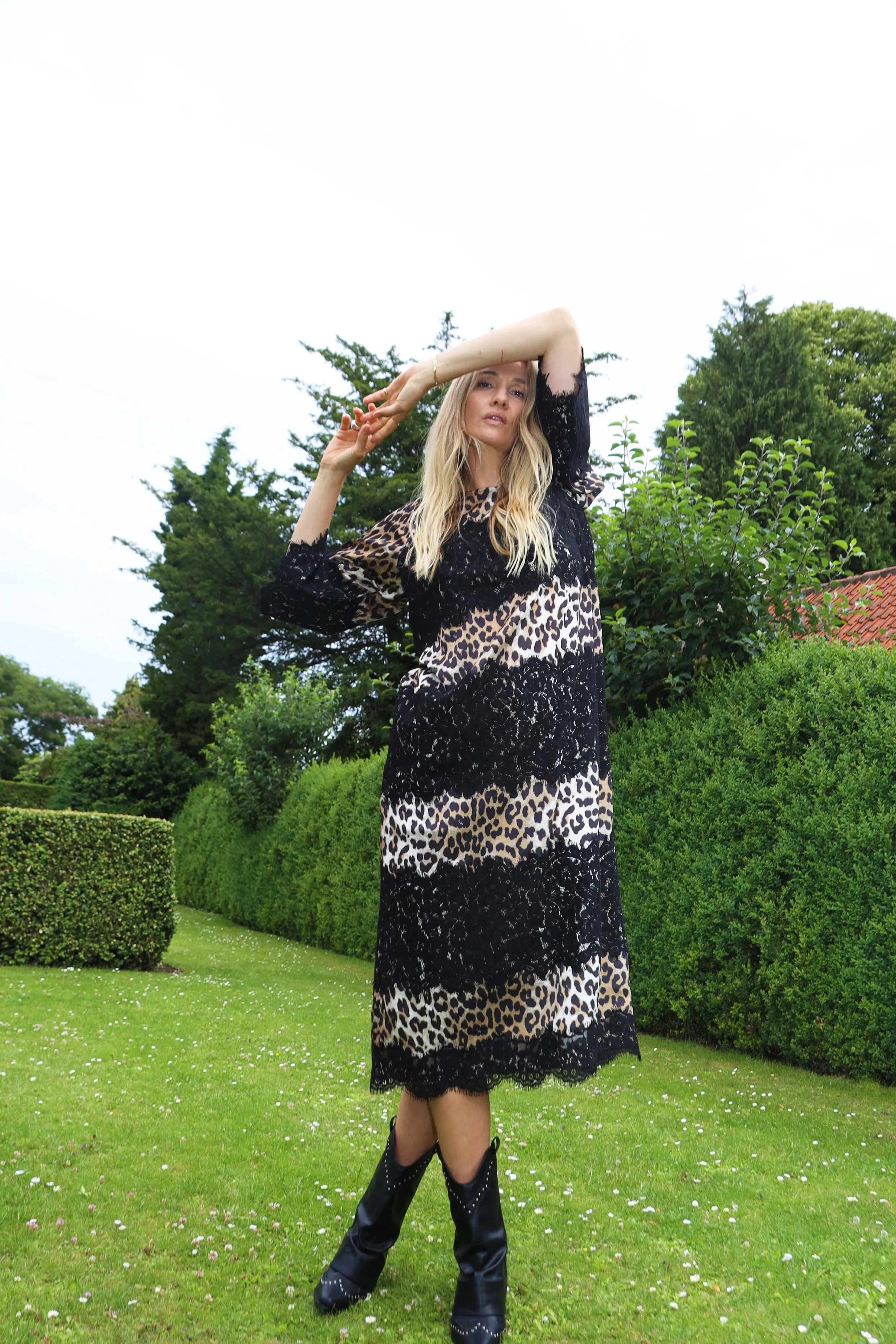Elinacras Dress - Urban Leo