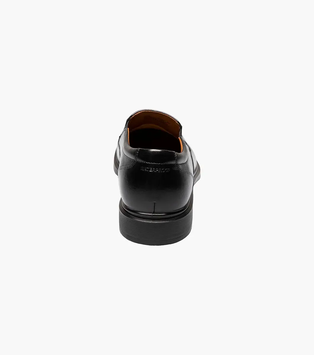 Forecast Black Slip-on Plain Toe