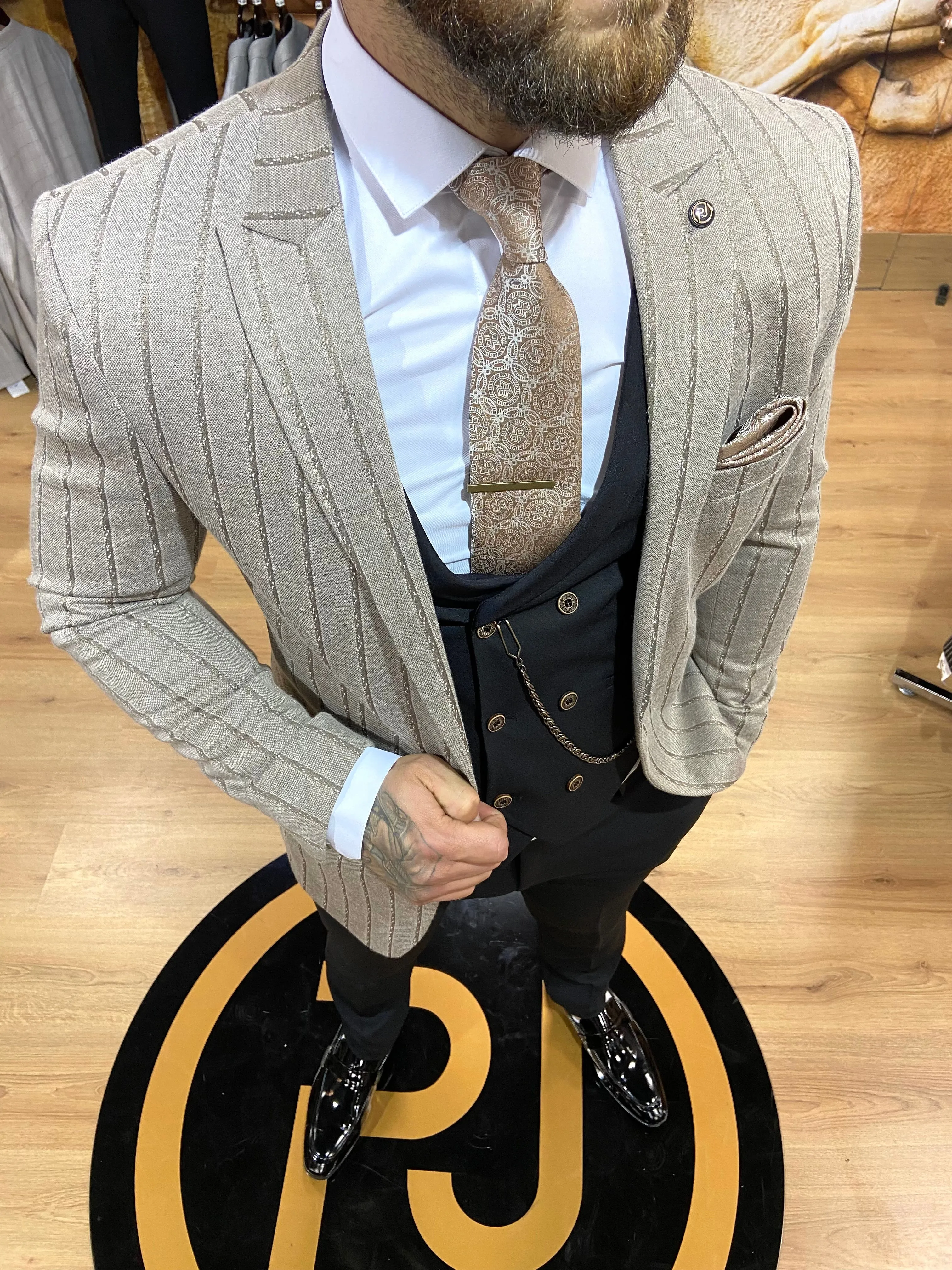 Frankie - Beige/Black 3 Piece Suit