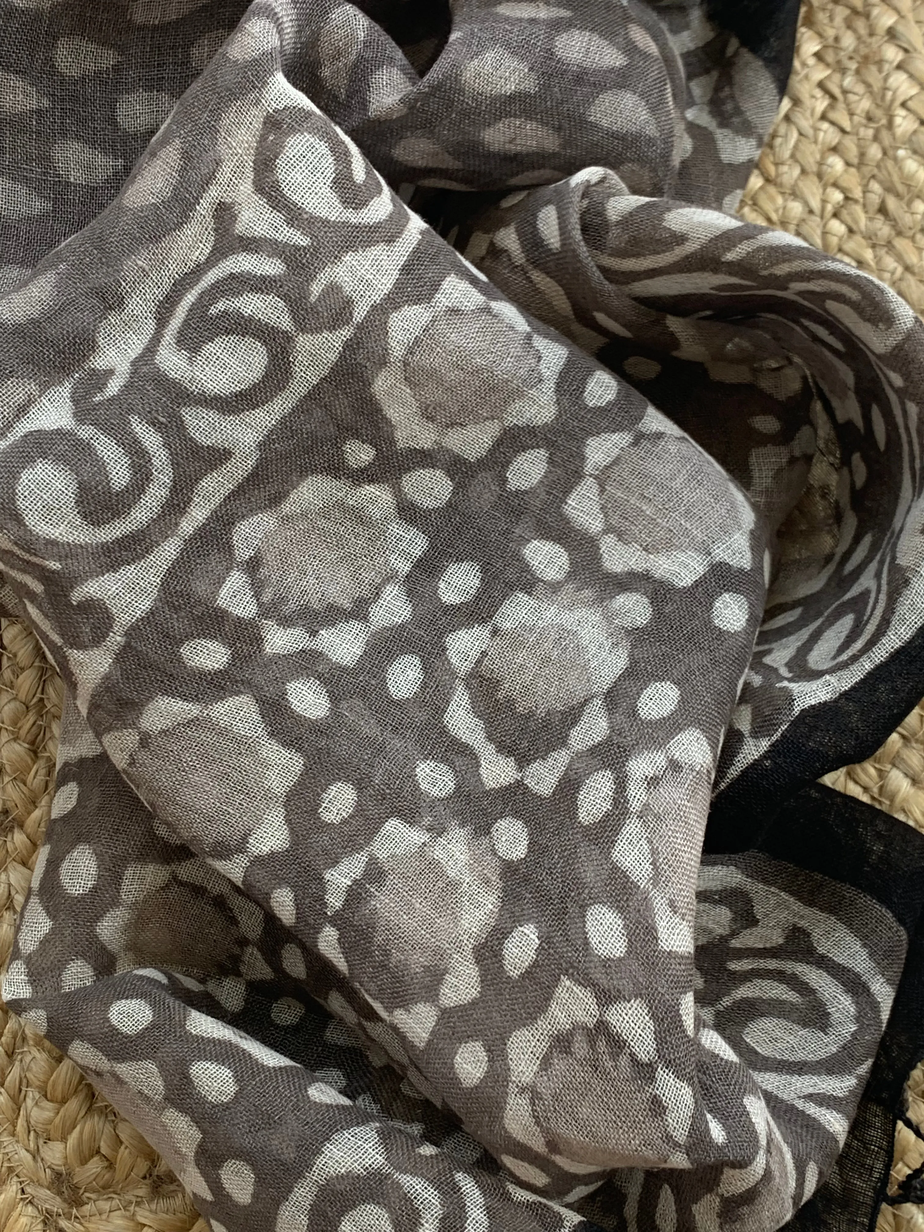 Handcrafted Linen Kurta Dupatta Set