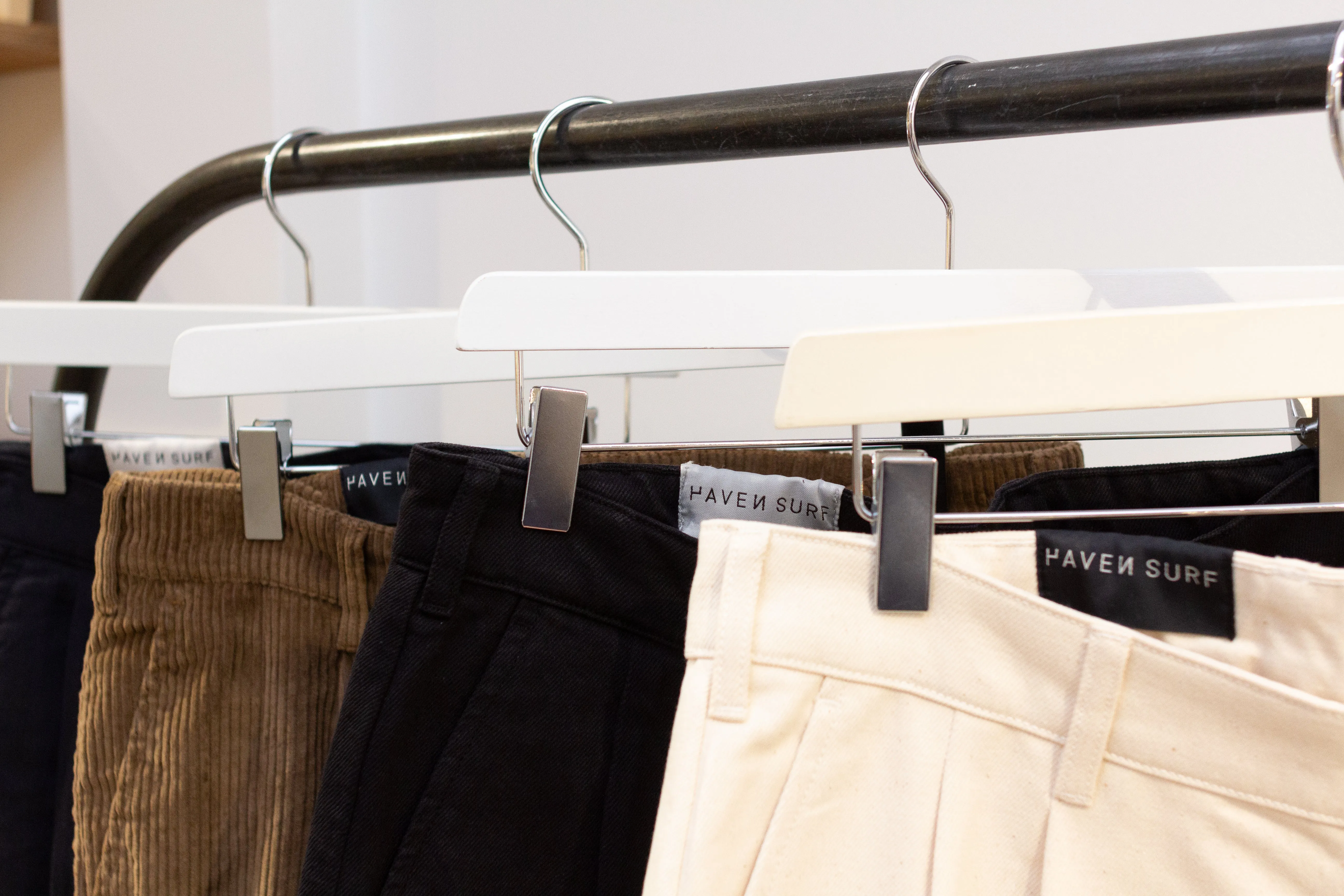 Haven Surf - Base Pleated Twill Pants - Natural