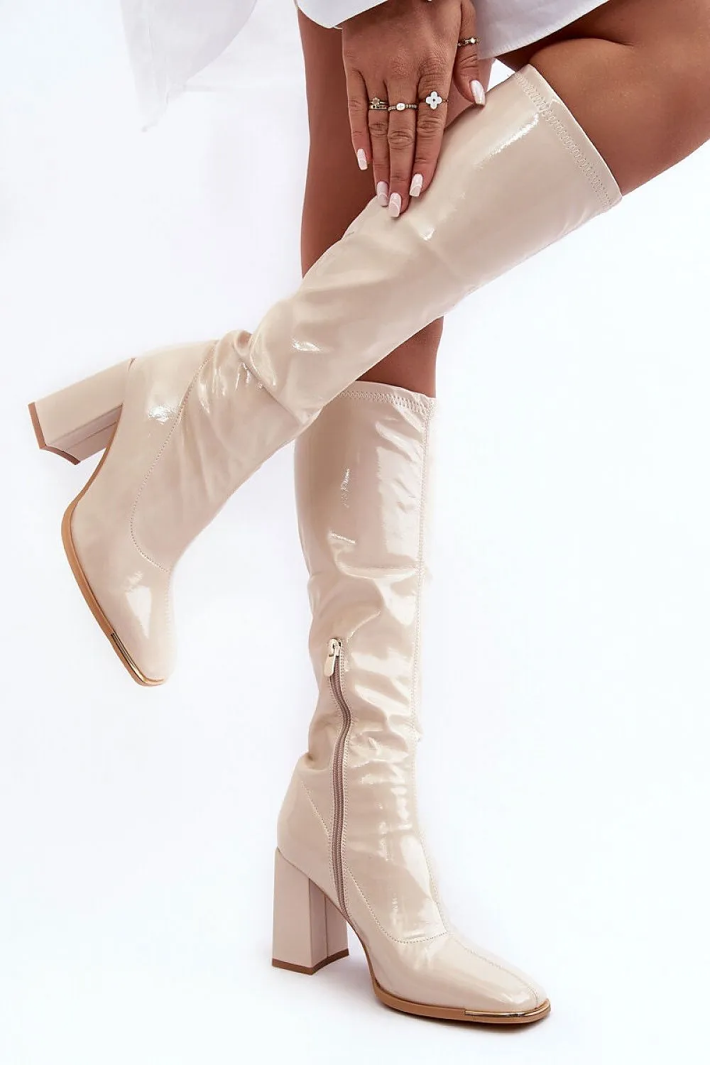Heel boots Step in style
