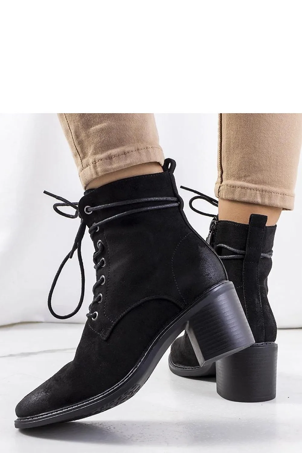 High shaft with a side zipper boots