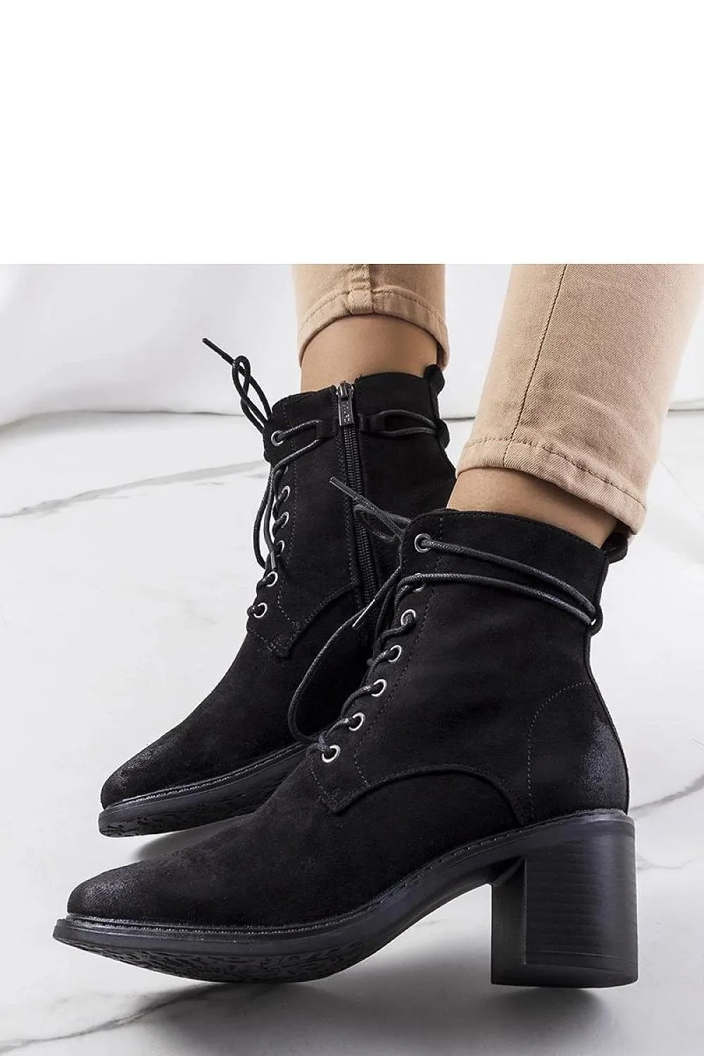 High shaft with a side zipper boots