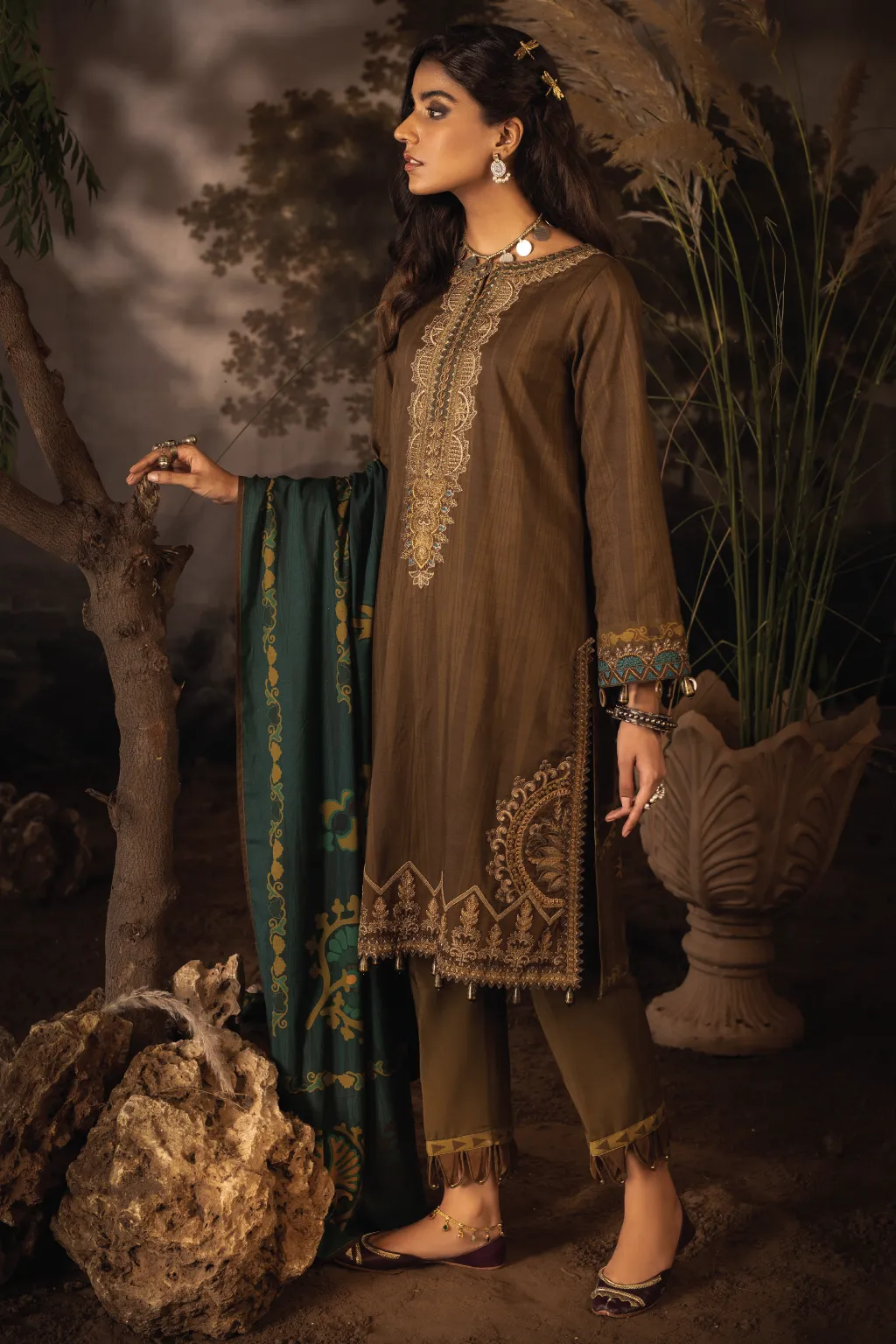 ILC-03 LAYINA- 3PC | Iznik Zarafshan Linen Collection 2021 | Unstitched Embroidered Linen Organza Suits