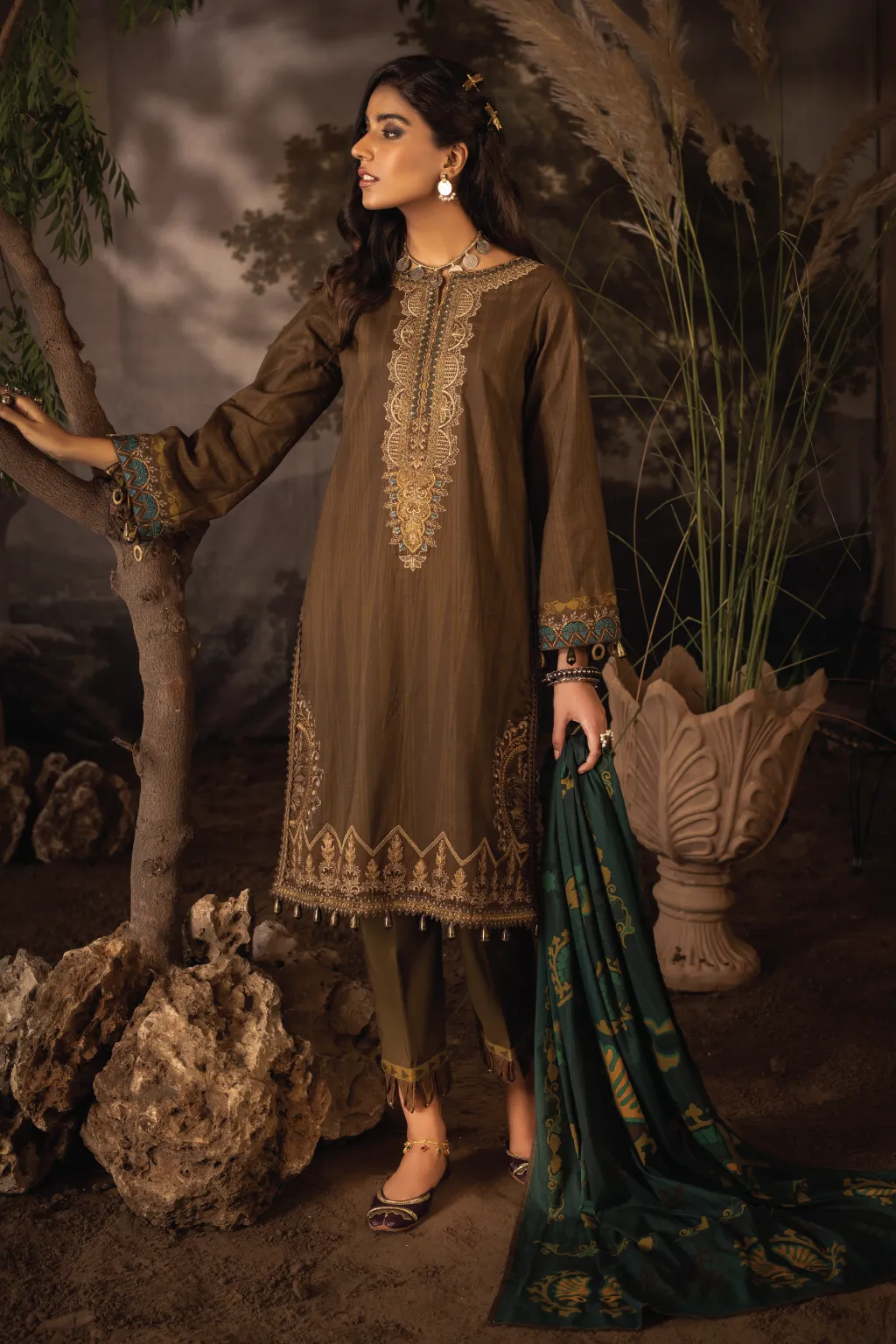 ILC-03 LAYINA- 3PC | Iznik Zarafshan Linen Collection 2021 | Unstitched Embroidered Linen Organza Suits