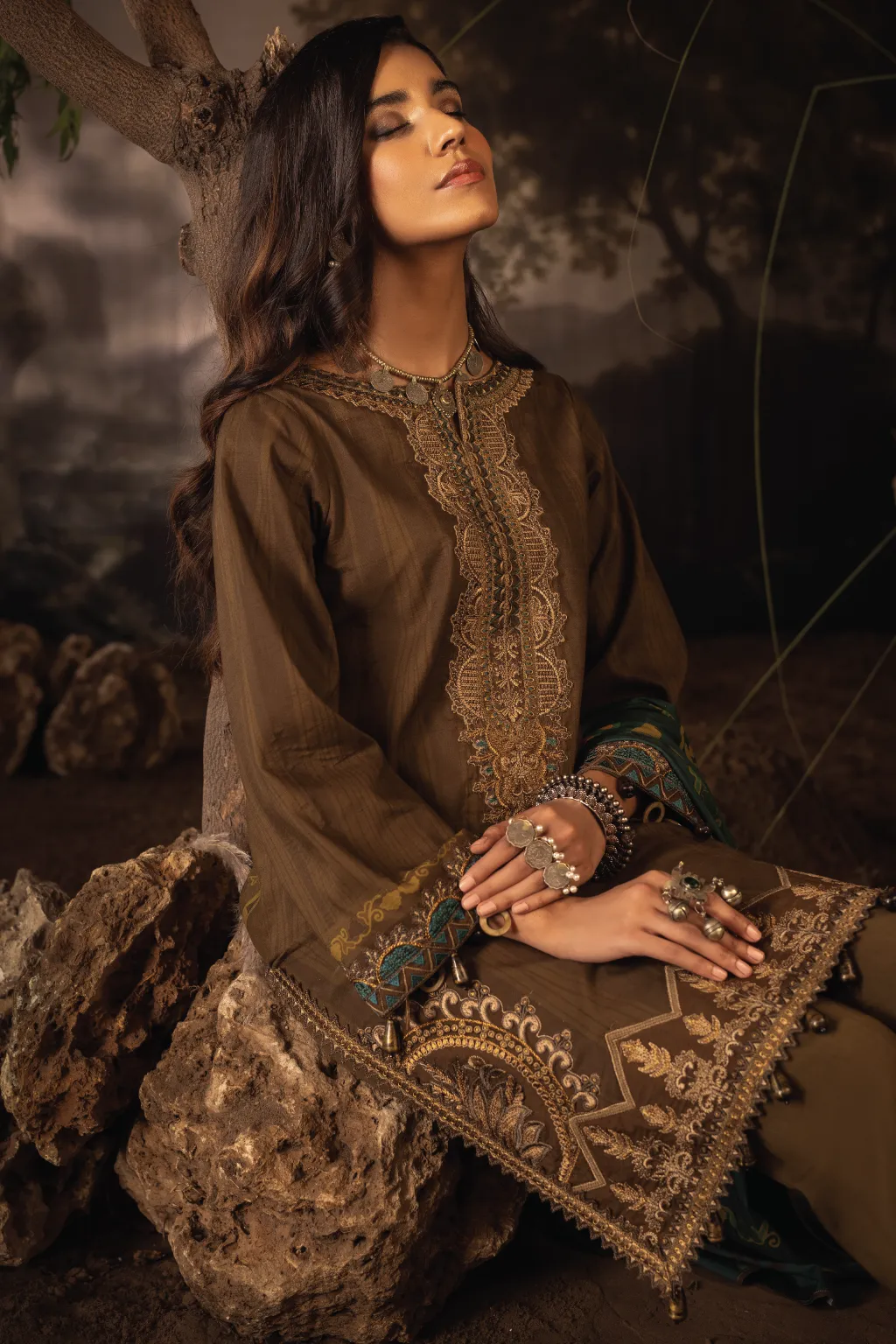 ILC-03 LAYINA- 3PC | Iznik Zarafshan Linen Collection 2021 | Unstitched Embroidered Linen Organza Suits
