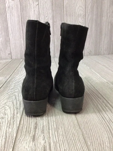 La Canadienne Boots Size 8