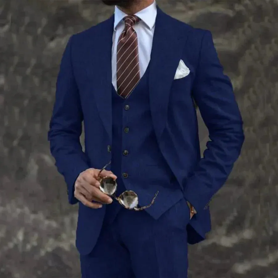 Lightweight Men's Suit, Three-Piece with Turn-Down Collar