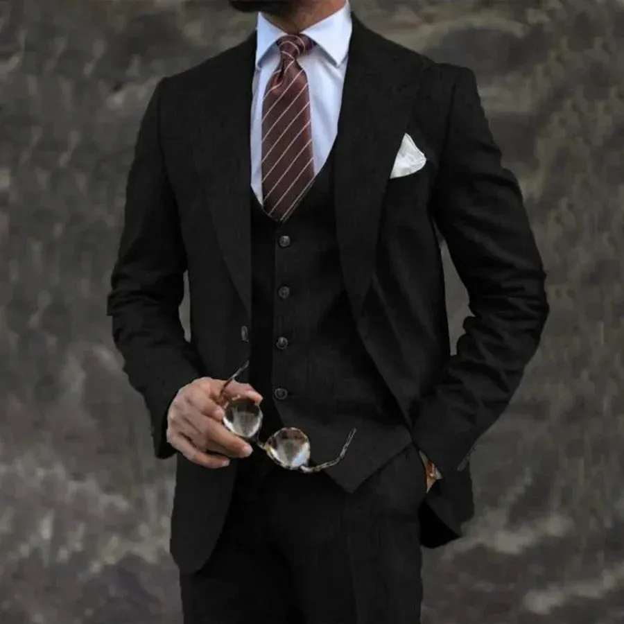 Lightweight Men's Suit, Three-Piece with Turn-Down Collar