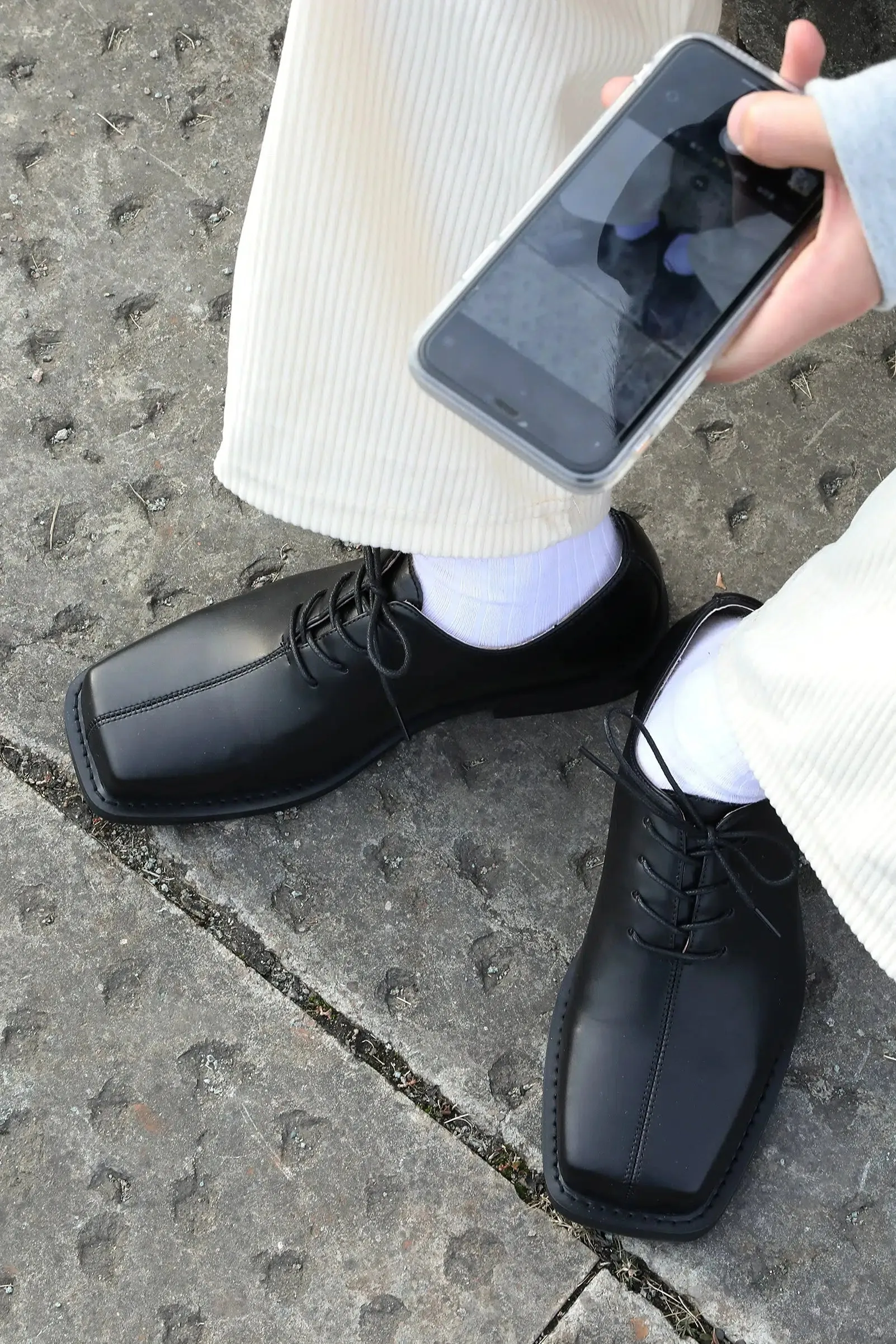 Midline Design Square Toe Leather Shoes