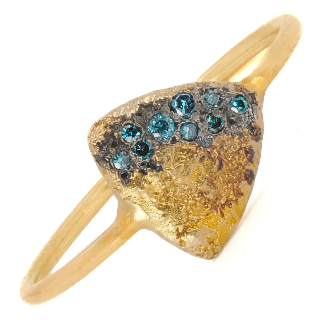 Nature Triangle Gold Diamond Ring