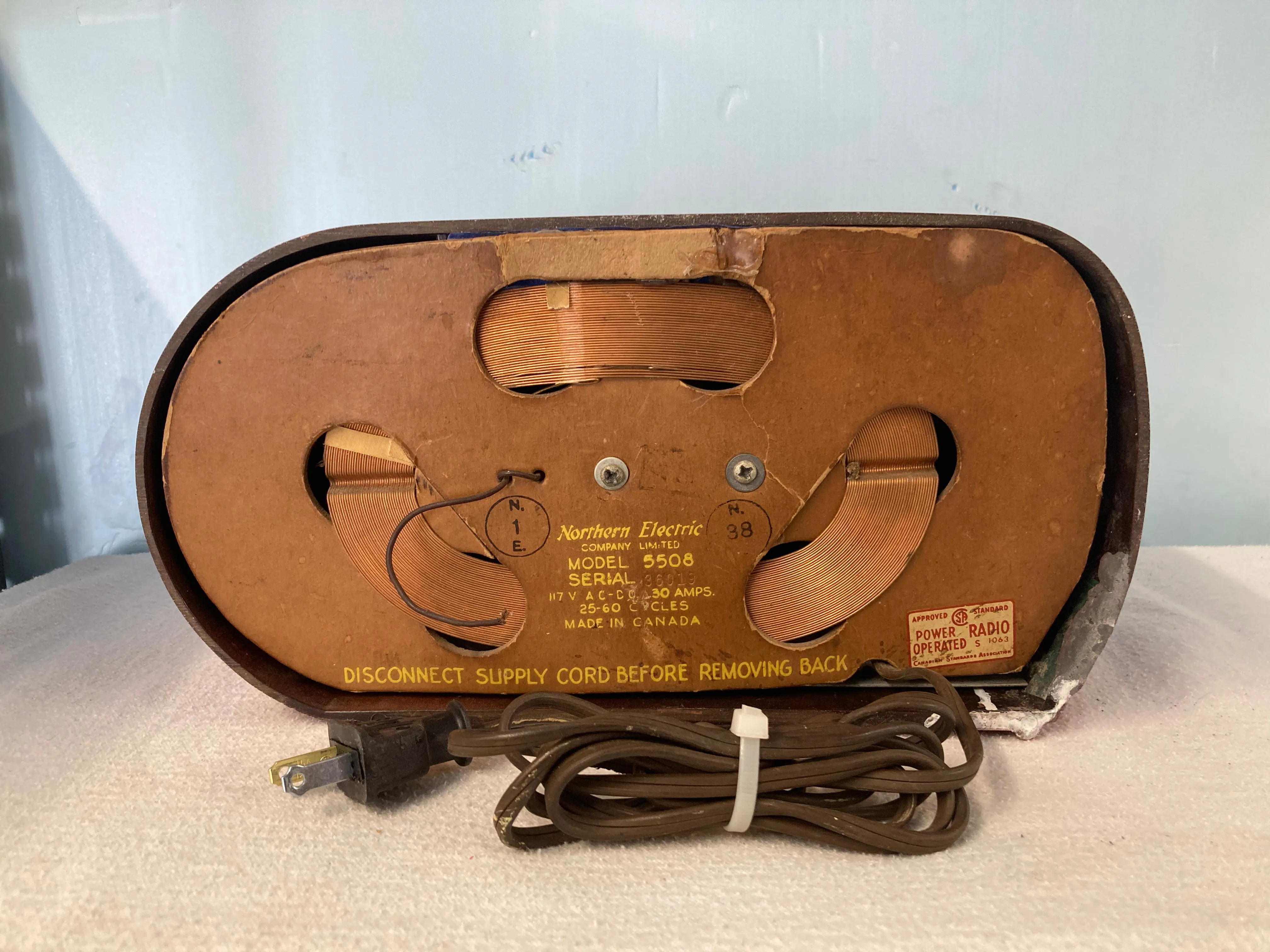 Northern Electric 5508 “Bullet” Tube Radio With Bluetooth & FM Options