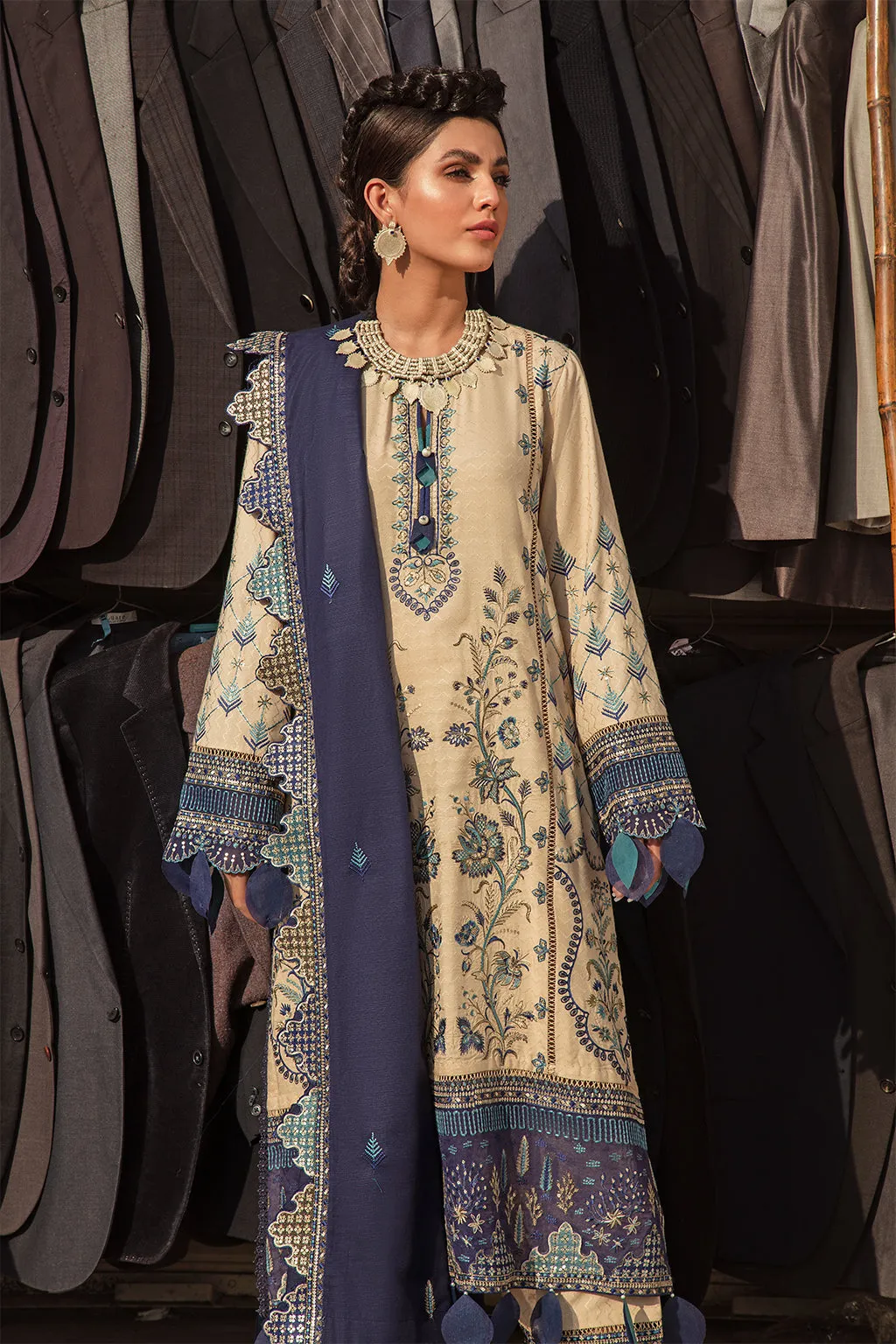 Nureh | Afrozeh Sardiyoon Ki Kahani Winter Collection 2021 | Unstitched Embroidered Khaddar Linen Suits