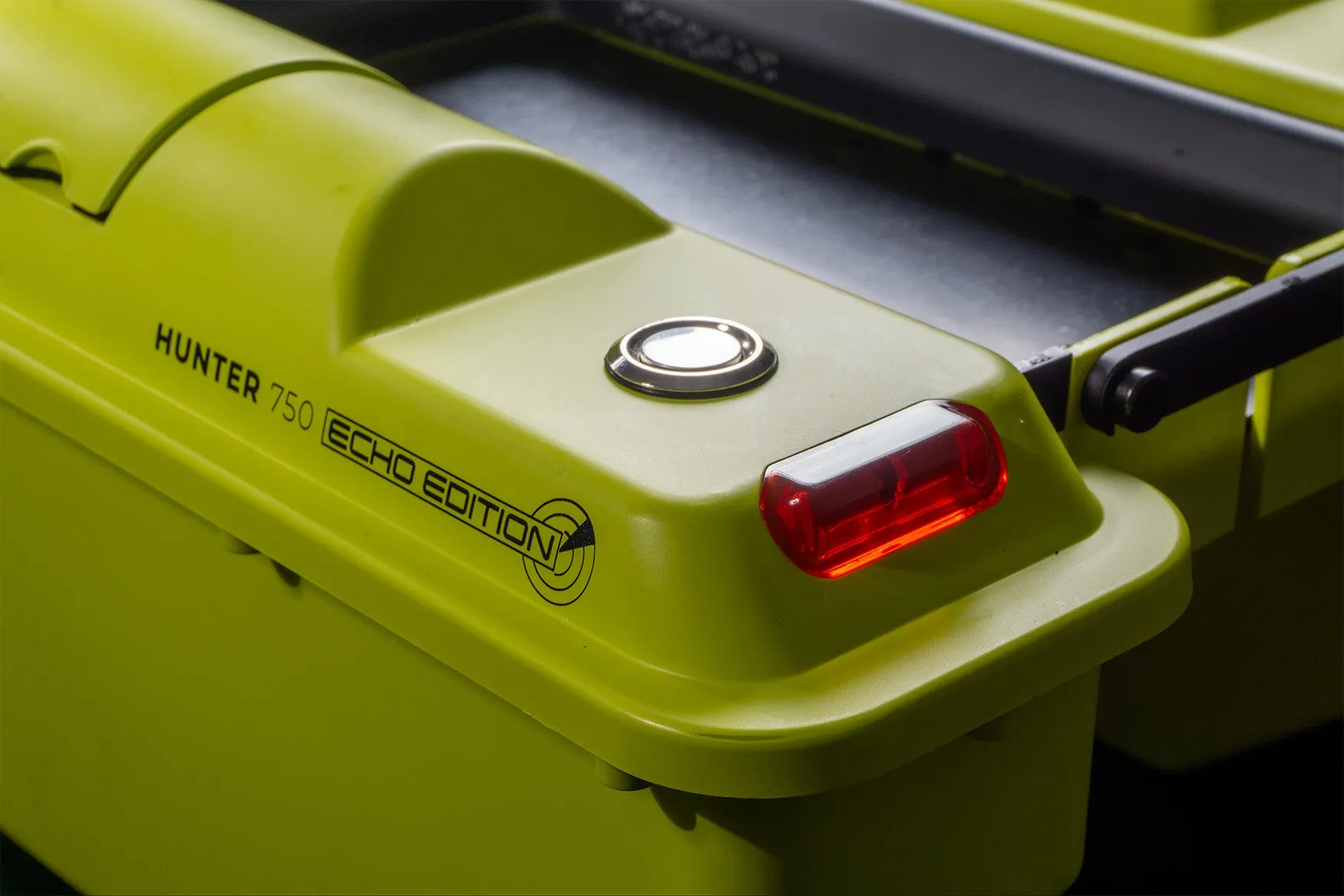 RIDGEMONKEY Hunter 750 Bait Boat Echo Edition