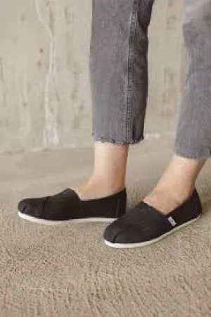 TOMS Classic Alpargata Canvas Slip-On Flat Shoe (WOMEN&MEN)
