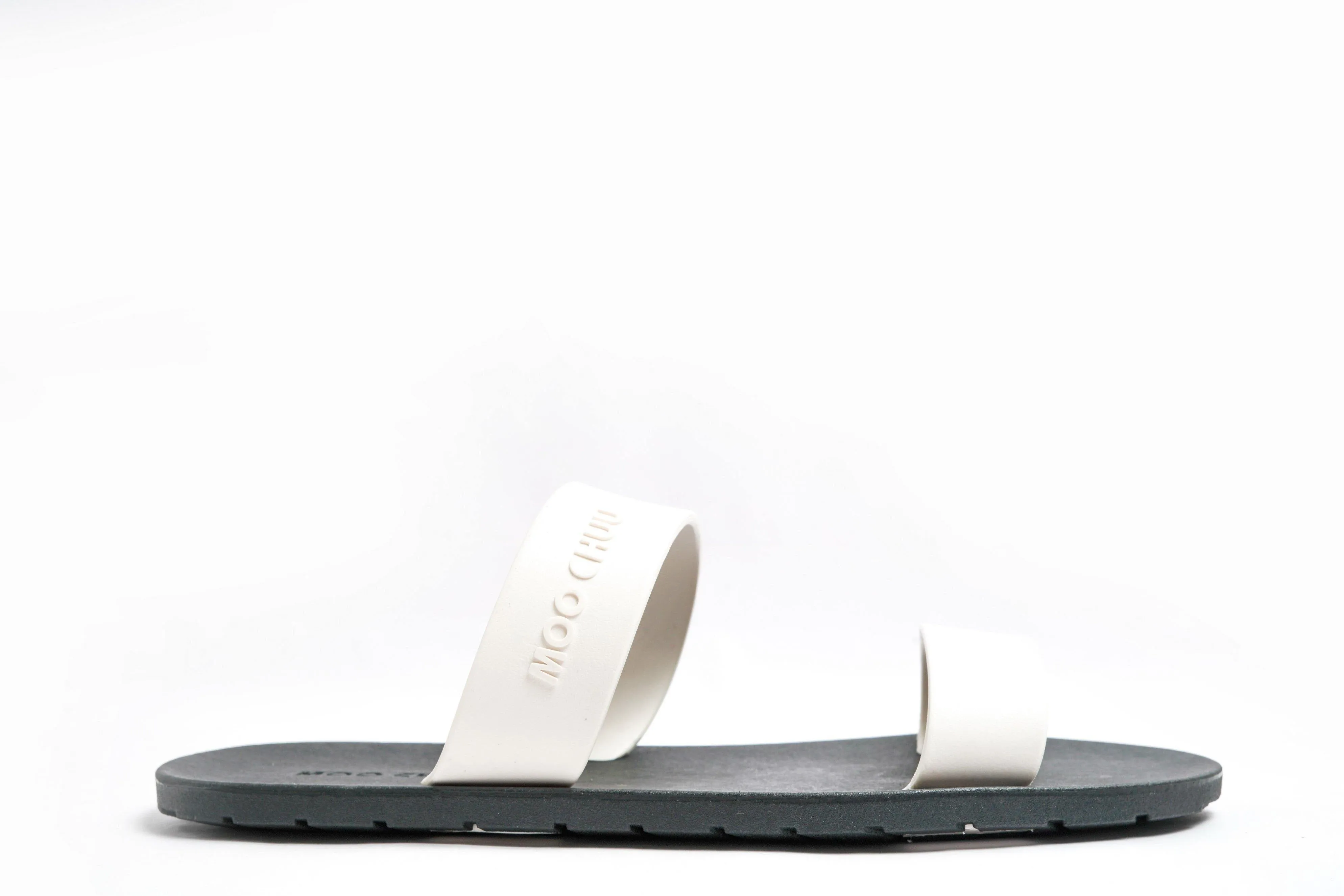 Twin Black Sole White Strap