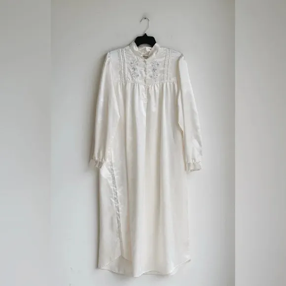 VINTAGE | White Satin Embroidered Flannel Lined Nightgown | M