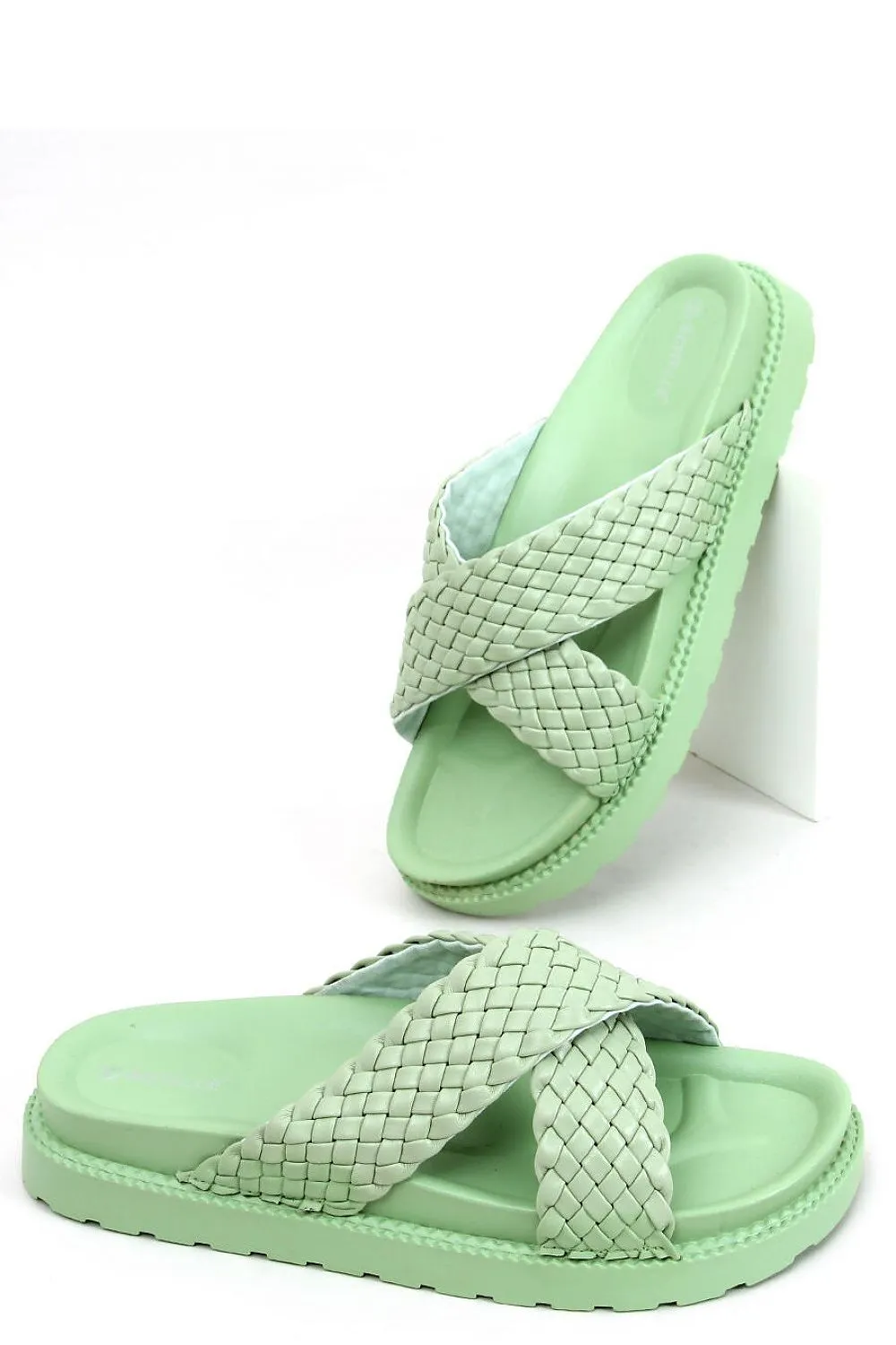 Woman Flat Sandals Green Criss Cross Weave Flip-Flips