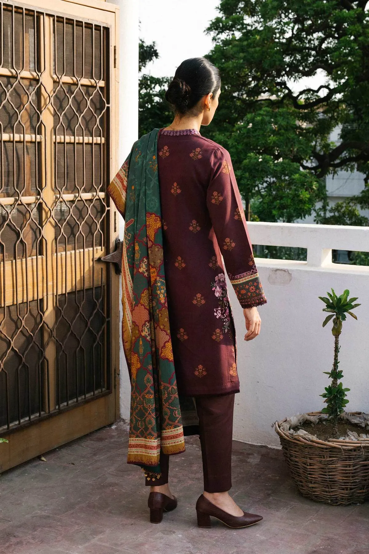 ZW21-5B |  Zara Shahjahan Coco Winter 2021 Collection | Unstitched Embroidered linen Suits